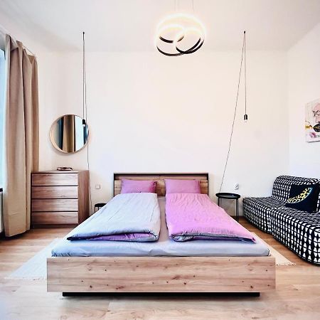 Sunny City - Apartment In Spa Zone With Private Garage Karlsbad Buitenkant foto