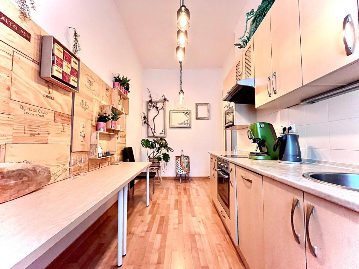 Sunny City - Apartment In Spa Zone With Private Garage Karlsbad Buitenkant foto