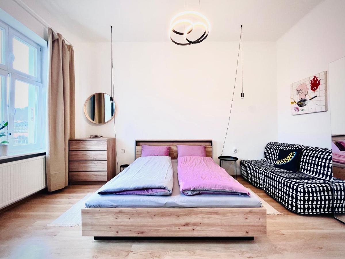 Sunny City - Apartment In Spa Zone With Private Garage Karlsbad Buitenkant foto
